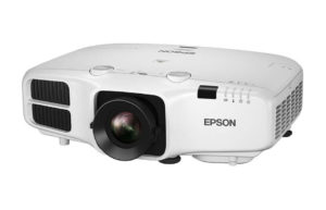 Večnamenski_projektor_Epson_EB-4650_LCD_0