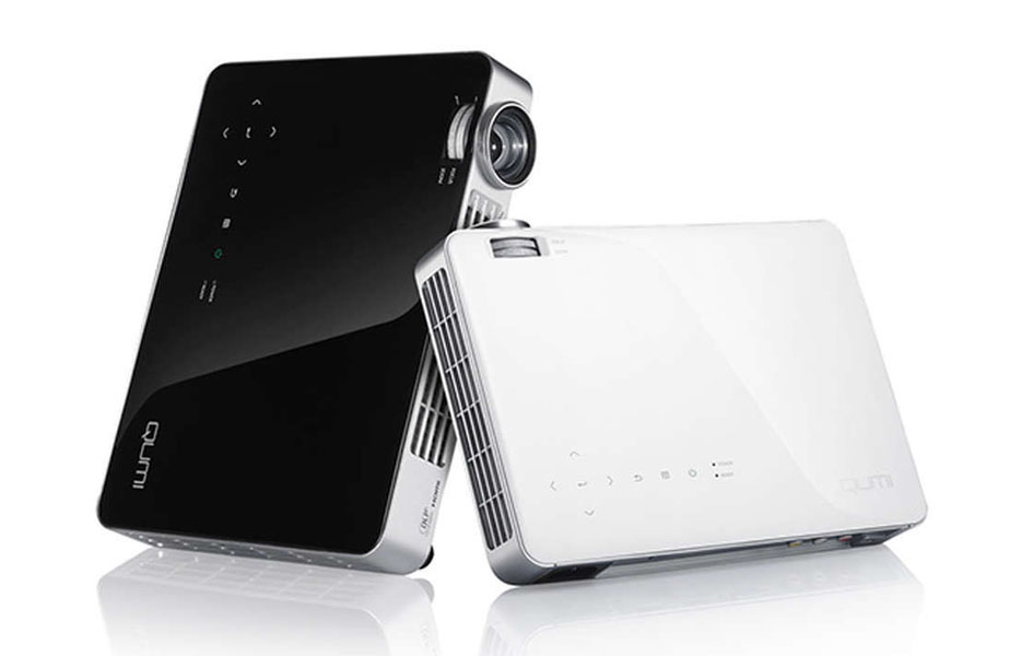 Žepni_projektor_Vivitek_Qumi_Q7_DLP_LED_1 Žepni_projektor_Vivitek_Qumi_Q7_DLP_LED_1