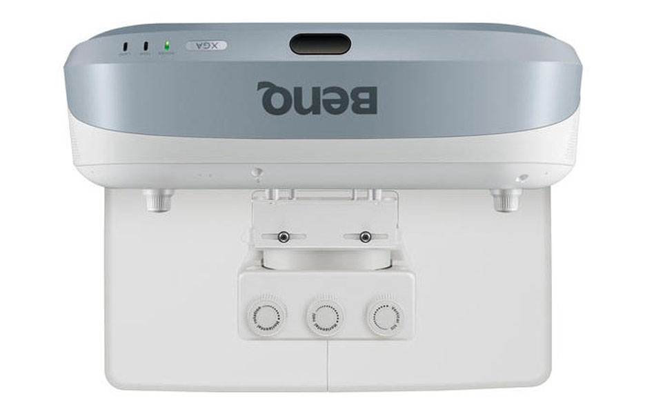 Projektor_za_kratke_razdalje_BenQ_MX882UST_+_BenQ_PW20U_DLP_11