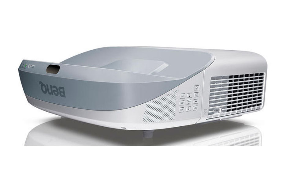 Projektor_za_kratke_razdalje_BenQ_MX882UST_+_BenQ_PW20U_DLP_7