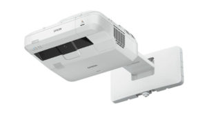 Projektor_za_kratke_razdalje_Epson_EB-700U_LCD_Laser_0