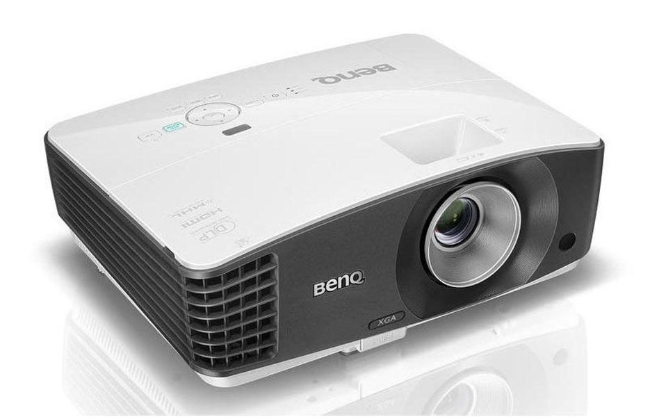 Večnamenski_projektor_BenQ_MX704_+_QCast_QP01_DLP_2 Večnamenski_projektor_BenQ_MX704_+_QCast_QP01_DLP_2