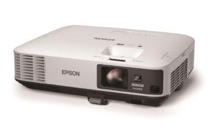 Večnamenski_projektor_Epson_EB-2265U_LCD_0